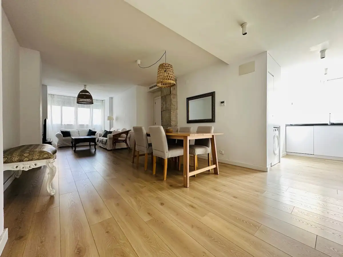 Spacious furnished apartment in Alicante